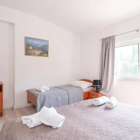 Apartment Awesome In With Jacuzzi *